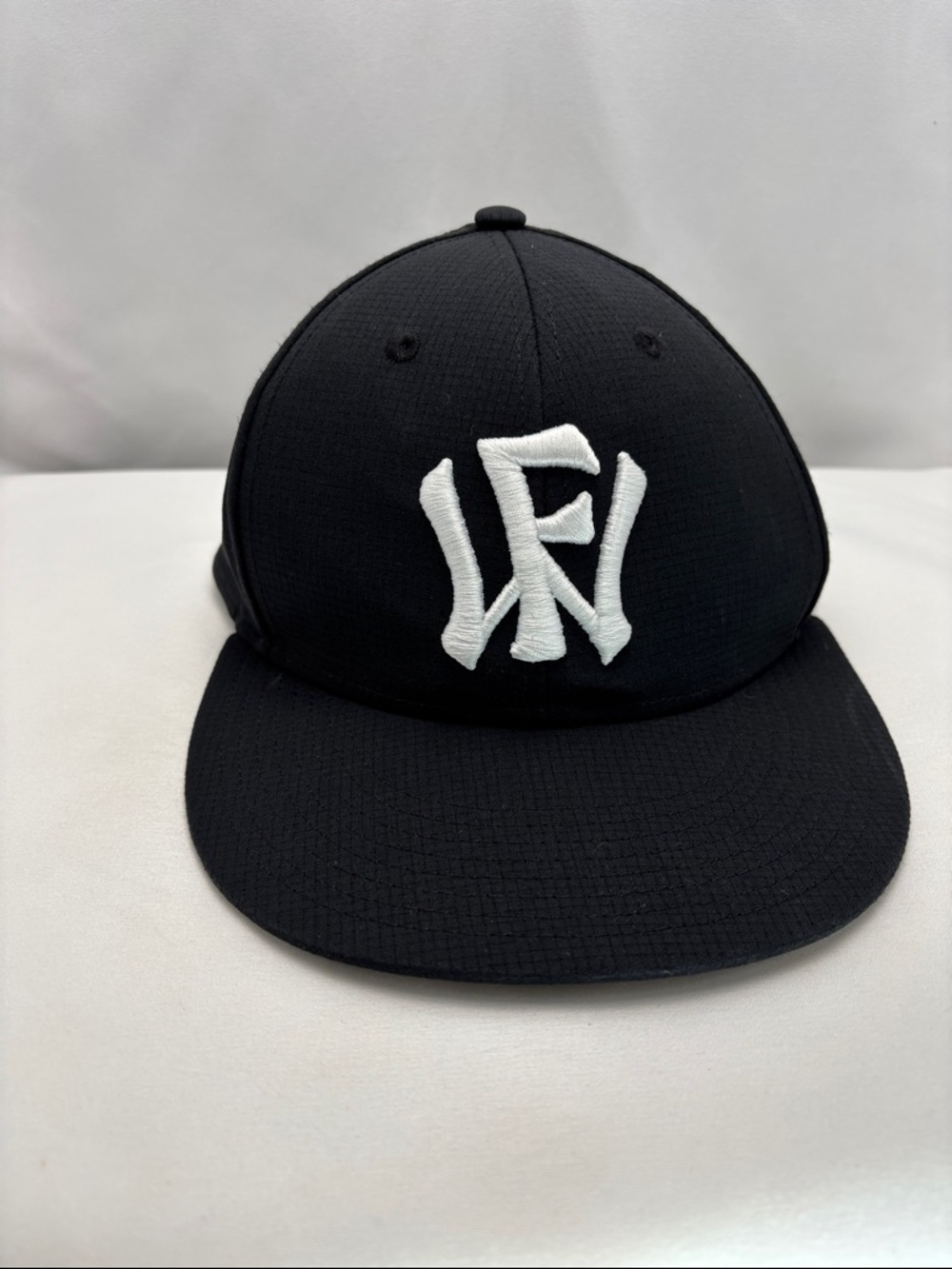 Under Armour Men’s Blitzing Black Baseball HeatGear Sweatband Embroider Logo#505
